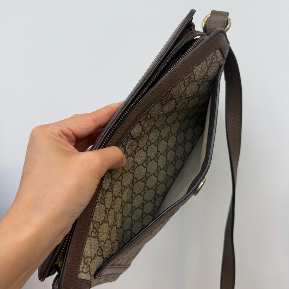 Gucci Beige GG Canvas Messenger Bag with Green-Red Web Stripe - Picture 5 of 6